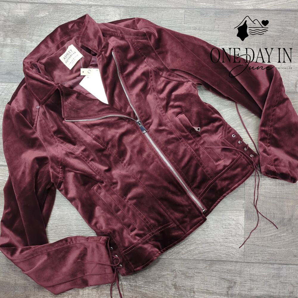 Ashley by 26 International Zip Front Velour Jacket Size M